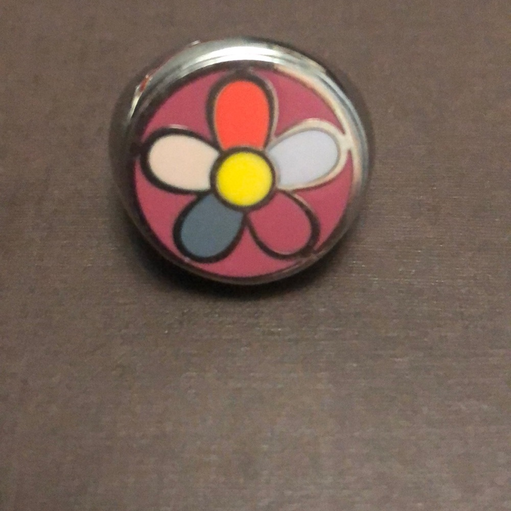 Marc by Marc Jacobs Silver Flower ring.